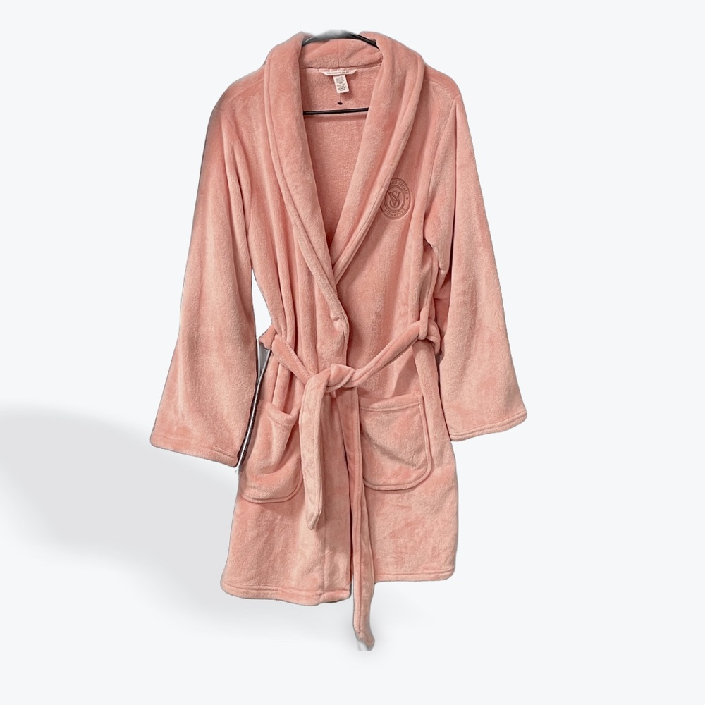 Victoria’s Secret women’s Pink Plush Bathrobe New size xs-s